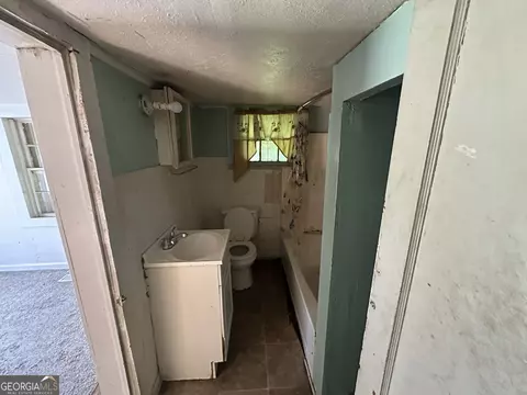 Bath - 216 E First St, Jackson, GA 30233 photo 2 of 2