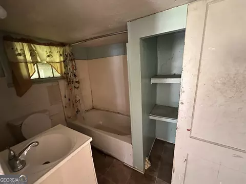 Bath - 216 E First St, Jackson, GA 30233 photo 1 of 2