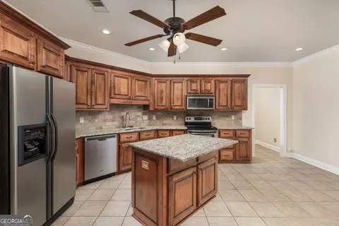 Kitchen - 518 Eagle Springs Dr, Centerville, GA 31028 photo 1 of 4