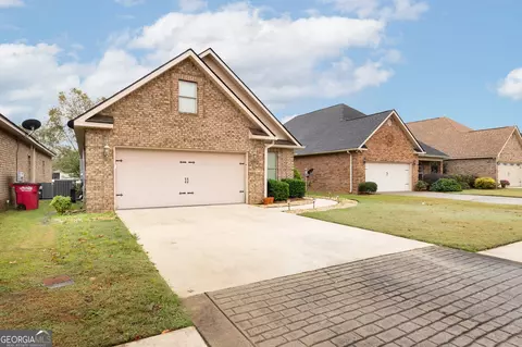 Exterior - 518 Eagle Springs Dr, Centerville, GA 31028 photo 2 of 10