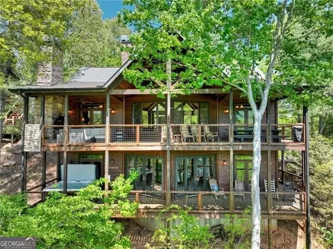670 Magnolia Dr, Blue Ridge, GA 30513
