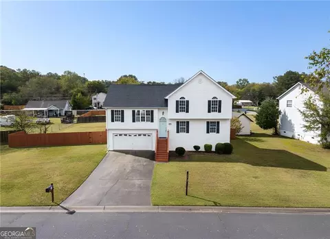 14 Hedgerow Ct, Cartersville, GA 30120