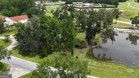 370 Oak Grove Island Dr, Brunswick, GA 31523
