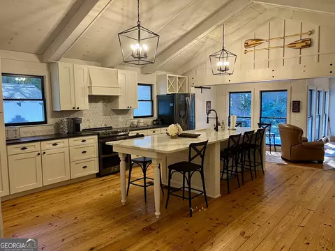 10 Kayak Village Rd, Ellijay, GA 30536