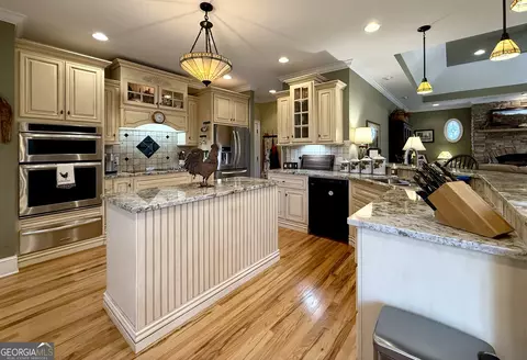 Kitchen - 264 River Fields Dr, Clarkesville, GA 30523 photo 1 of 6