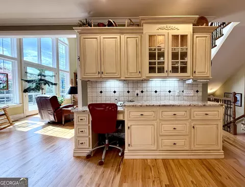 Kitchen - 264 River Fields Dr, Clarkesville, GA 30523 photo 3 of 6