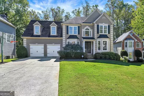 565 Camber Woods Dr, Roswell, GA 30076