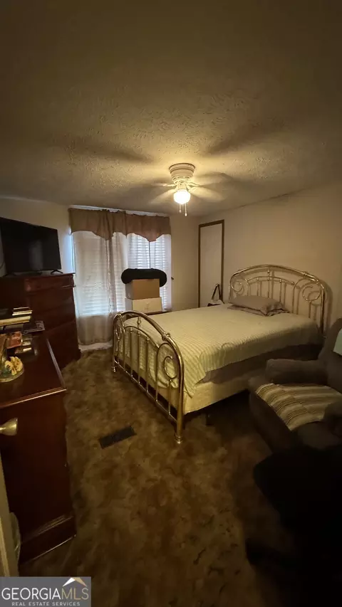 Bedroom - 4010 Fairhaven Dr, Collins, GA 30421 photo 1 of 3
