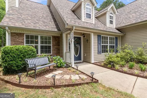 Exterior - 320 Cobb Ct, Hampton, GA 30228 photo 2 of 4