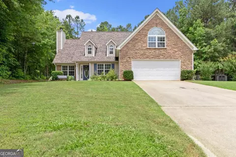 Exterior - 320 Cobb Ct, Hampton, GA 30228 photo 3 of 4