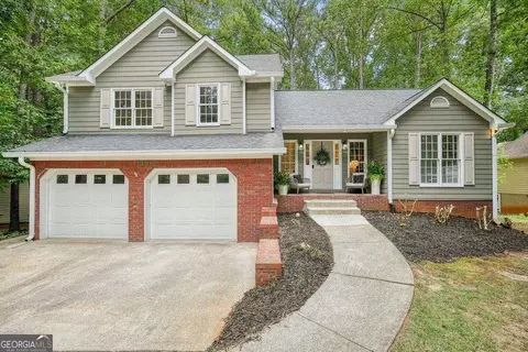 608 Wedgewood Dr, Woodstock, GA 30189