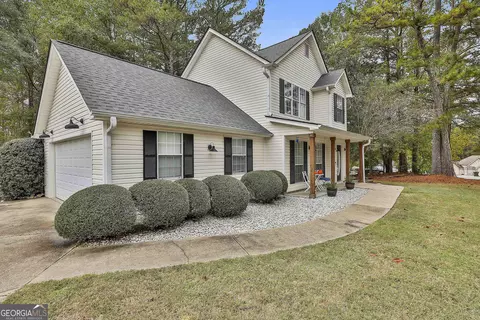 50 Otara Woods Dr, Newnan, GA 30263
