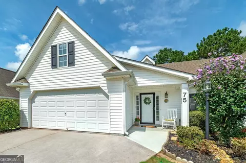 75 Courtyard Ln, Newnan, GA 30265