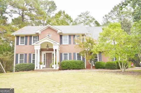668 Monticlair Dr, Macon, GA 31210
