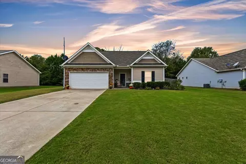 135 Oak Hollow Way, Aragon, GA 30104