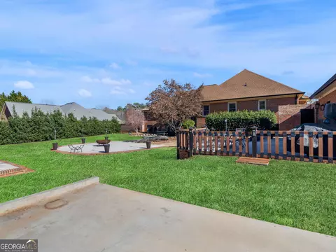 Exterior - 200 Magnolia Ct, Mcdonough, GA 30252 photo 18 of 26