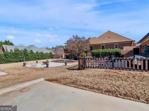 Exterior - 200 Magnolia Ct, Mcdonough, GA 30252 photo 19 of 26