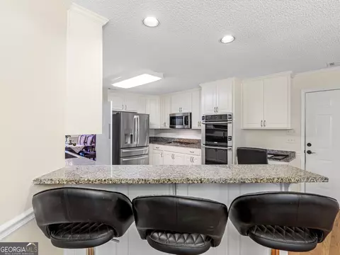 Kitchen - 200 Magnolia Ct, Mcdonough, GA 30252 photo 6 of 6