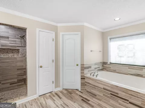 Bath - 200 Magnolia Ct, Mcdonough, GA 30252 photo 3 of 7