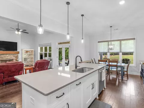 Kitchen - 352 Thunderbolt Ln, Williamson, GA 30292 photo 1 of 3