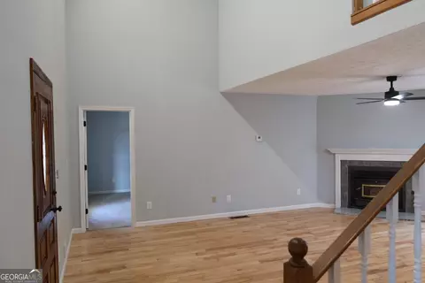Living - 198 Hickory Ave, Demorest, GA 30535 photo 4 of 4