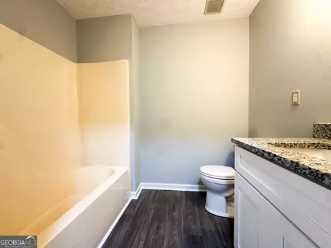Bath - 198 Hickory Ave, Demorest, GA 30535 photo 2 of 7