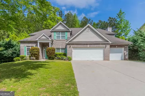 6757 Delaware Bnd, Fairburn, GA 30213