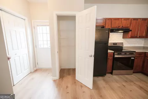 Entry Way - 2256 Nicole Dr, Hampton, GA 30228 photo 6 of 9