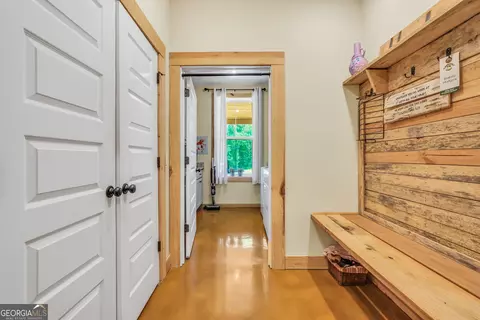 Entry Way - 239 Walters Rd, Barnesville, GA 30204 photo 6 of 9
