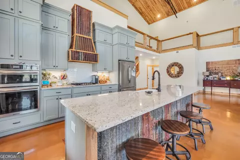 Kitchen - 239 Walters Rd, Barnesville, GA 30204 photo 5 of 10