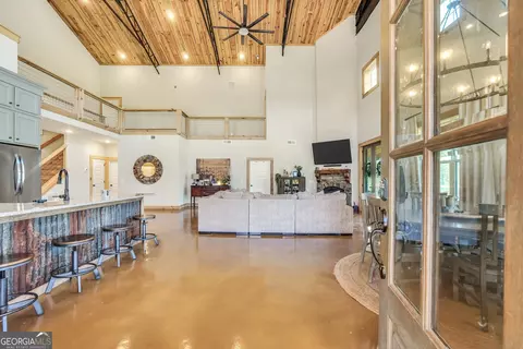 Entry Way - 239 Walters Rd, Barnesville, GA 30204 photo 9 of 9