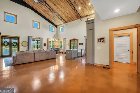 Entry Way - 239 Walters Rd, Barnesville, GA 30204 photo 7 of 9