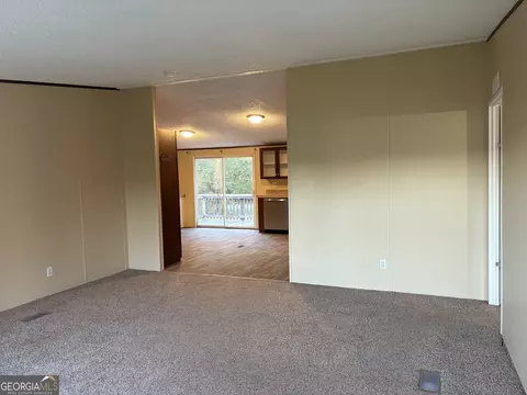 Living - 412 Pullen Ln, Dublin, GA 31021 photo 1 of 4