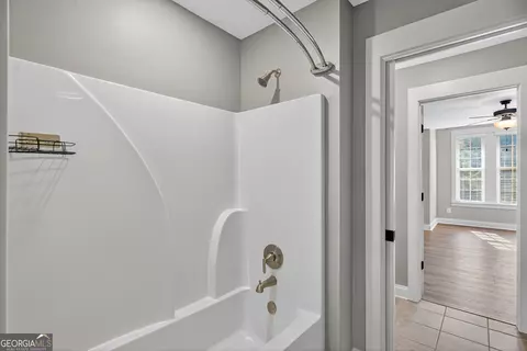 Bath - 114 Millridge Dr, Lagrange, GA 30240 photo 7 of 8