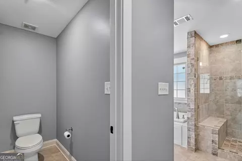 Entry Way - 114 Millridge Dr, Lagrange, GA 30240 photo 5 of 5