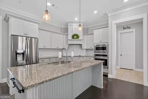 Kitchen - 114 Millridge Dr, Lagrange, GA 30240 photo 2 of 5
