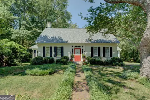 1005 Asbury St, Oxford, GA 30054
