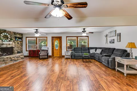 Living - 894 Lake Circle Rd, Buchanan, GA 30113 photo 2 of 3