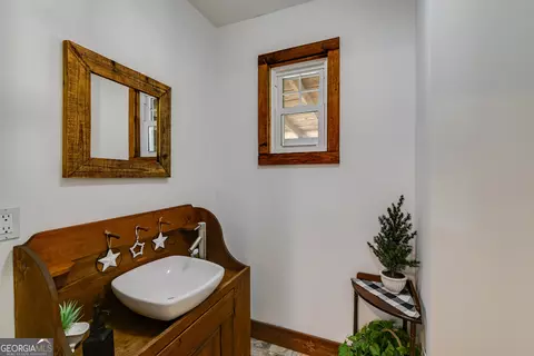 Bath - 894 Lake Circle Rd, Buchanan, GA 30113 photo 1 of 5