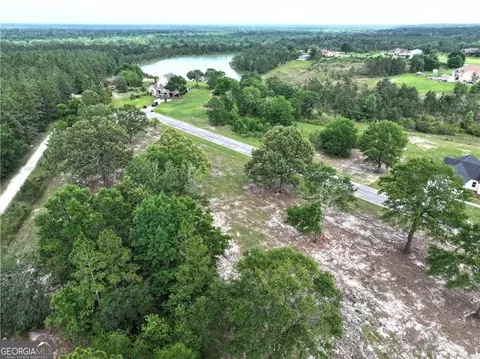 177 Northshore Ave, Jesup, GA 31545