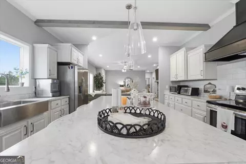 Kitchen - 635 Snow Granade Rd, Gordon, GA 31031 photo 1 of 4
