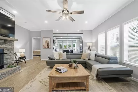 Living - 635 Snow Granade Rd, Gordon, GA 31031 photo 1 of 1