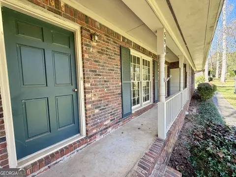 Exterior - 596 Kay St, Jackson, GA 30233 photo 5 of 7