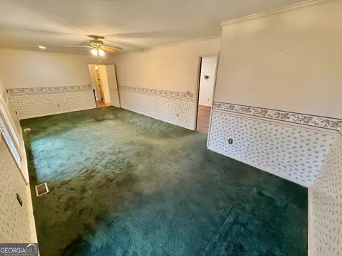 Living - 596 Kay St, Jackson, GA 30233 photo 1 of 7