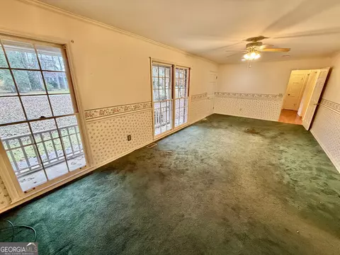 Living - 596 Kay St, Jackson, GA 30233 photo 3 of 7