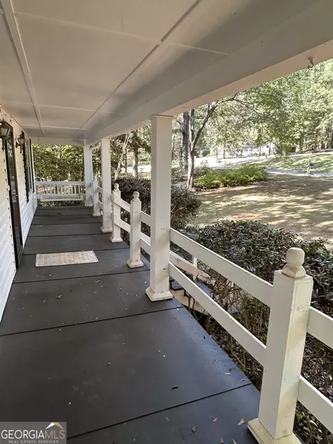 Exterior - 104 Spring Valley Dr, Lagrange, GA 30240 photo 2 of 19