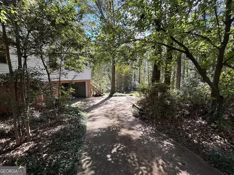 Exterior - 104 Spring Valley Dr, Lagrange, GA 30240 photo 6 of 19