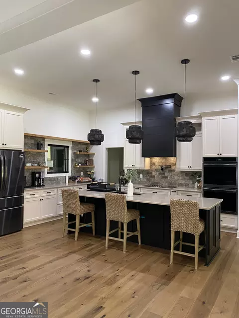 Kitchen - 100 Ridge Way, Forsyth, GA 31029 photo 4 of 12