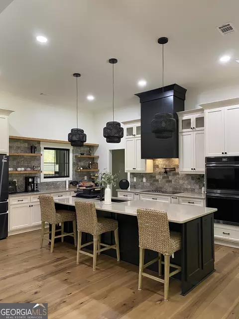 Kitchen - 100 Ridge Way, Forsyth, GA 31029 photo 5 of 12