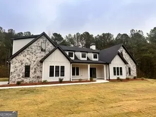 114 Red Oak Ln, Carrollton, GA 30116